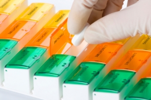 Preparing drugs (medicines) into medication dispenser